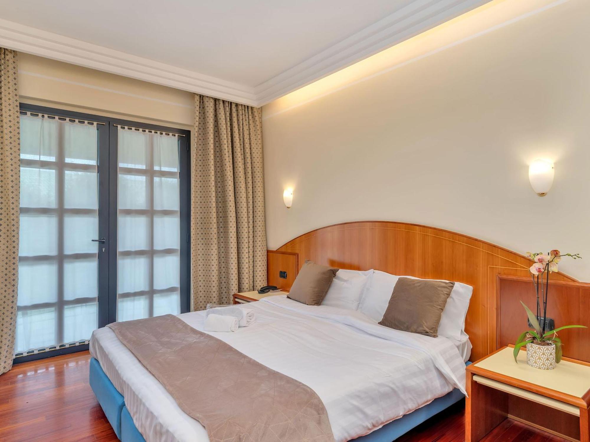 B&B Hotels Hotel Prestige Ornago Exterior foto