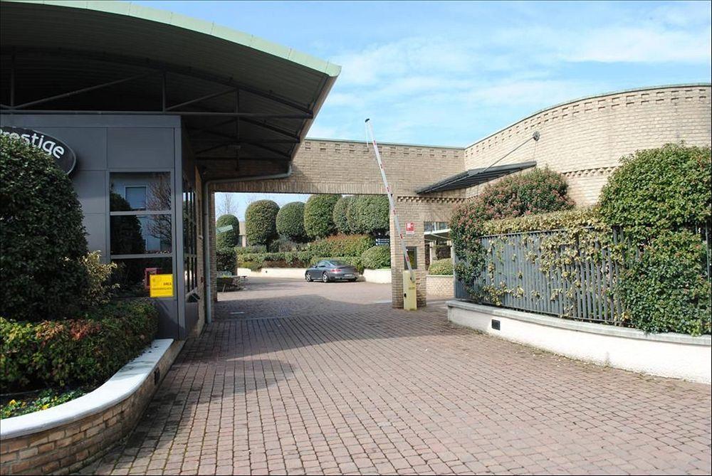 B&B Hotels Hotel Prestige Ornago Exterior foto