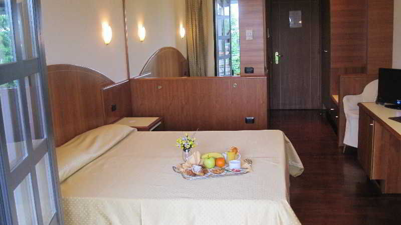 B&B Hotels Hotel Prestige Ornago Exterior foto